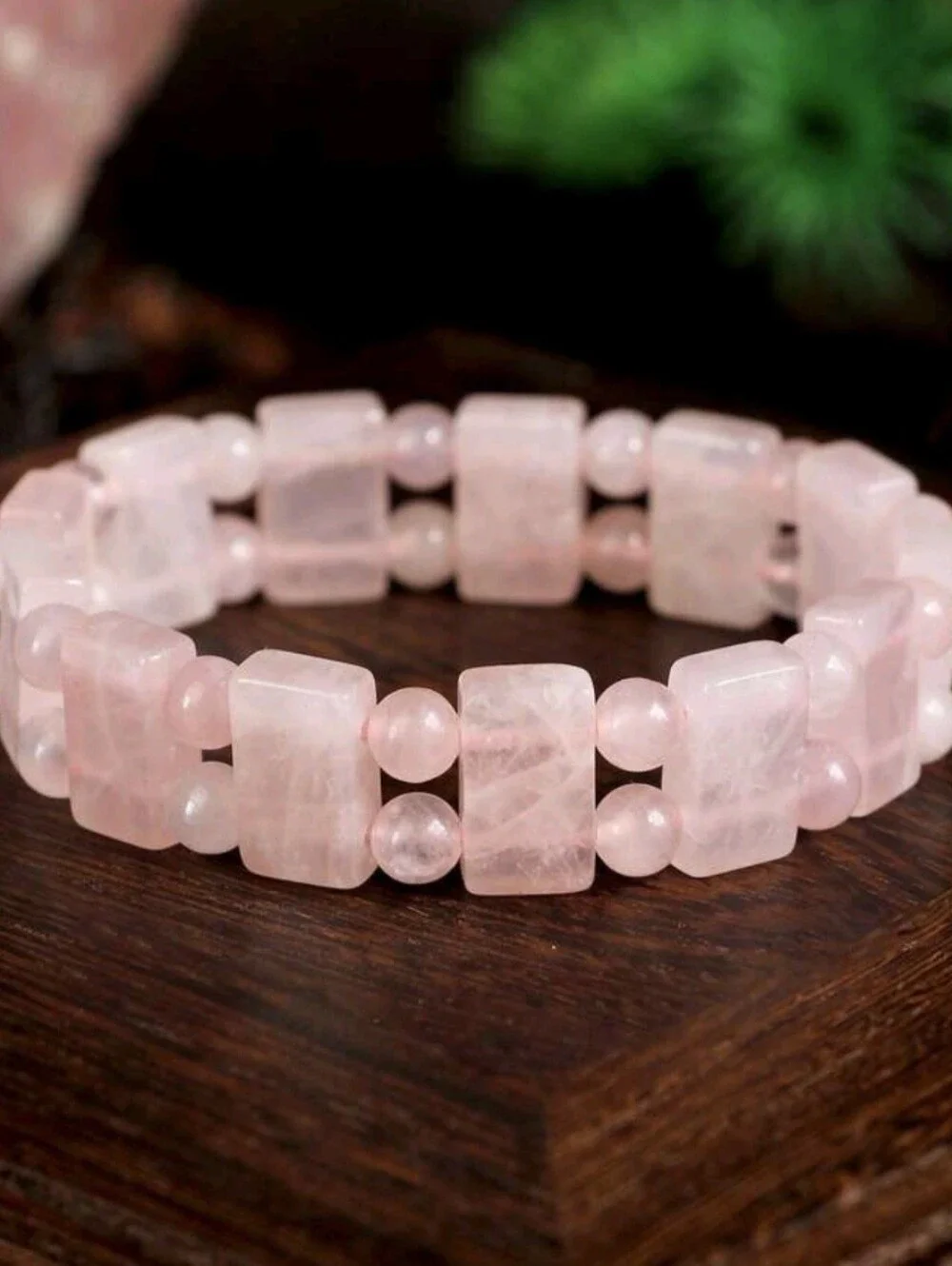 🩷🩷NEW🩷🩷 PRETTY!! Natural Stone ROSE QTZ Stretch Bracelet